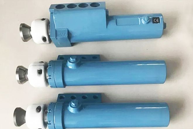 鑄造用清理鑄件內(nèi)砂芯，不可缺少氣動除芯錘